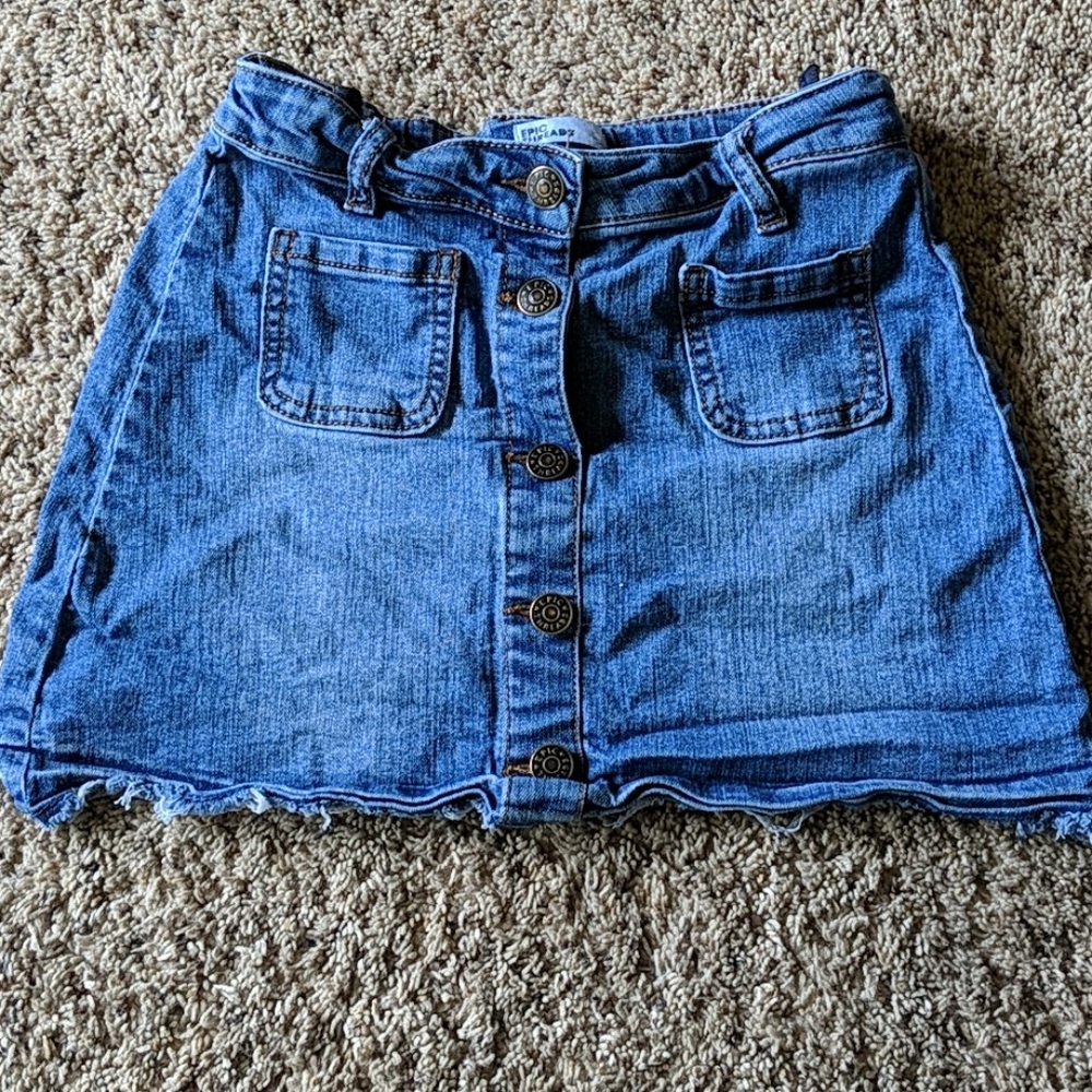 Girls skirt, size L